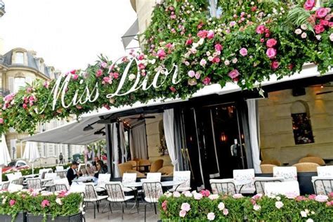 dior cafe france.